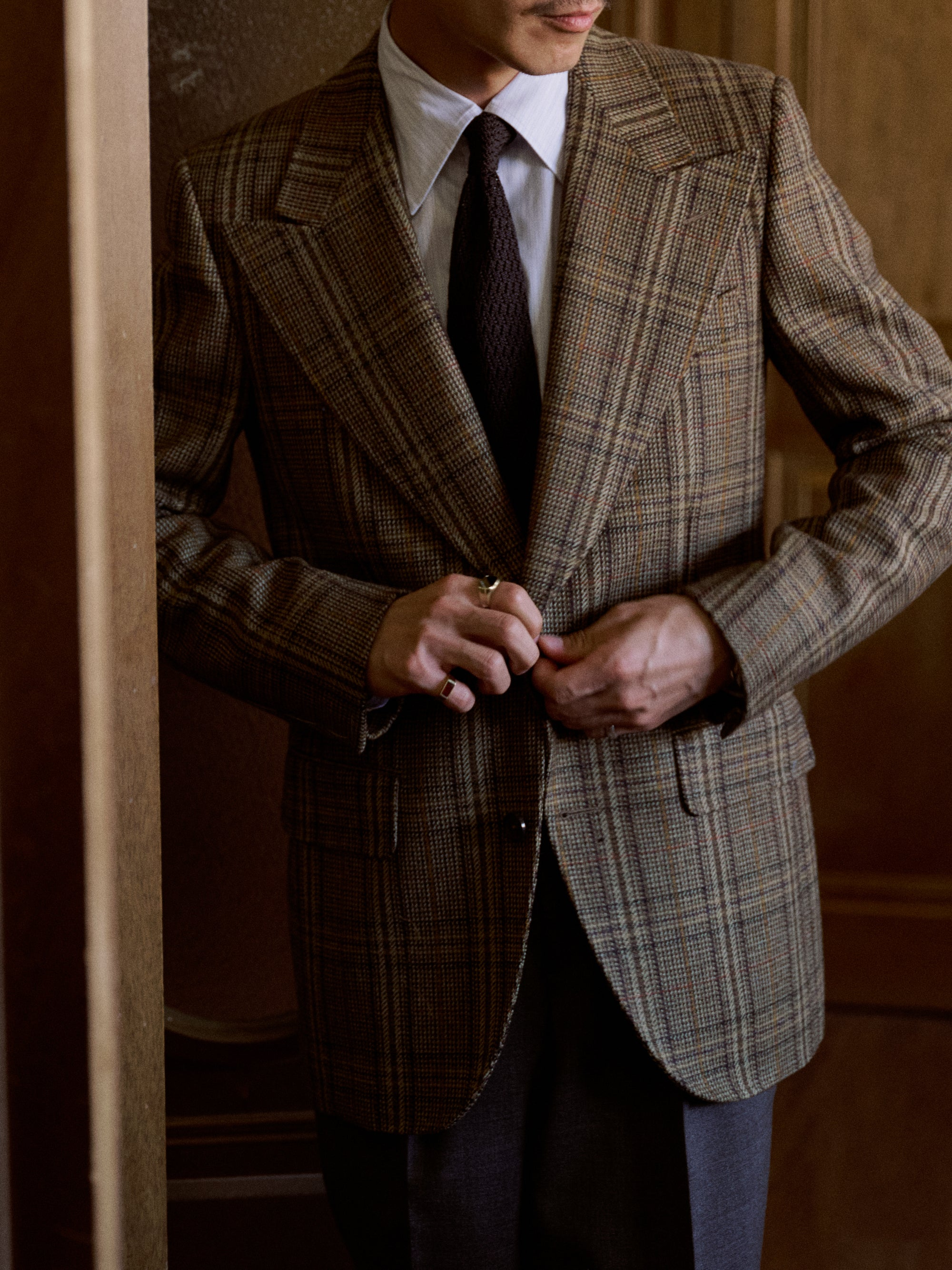 HUSBANDS PARIS ゲインズブール ネイビーブレザー 48 HUSBANDS PARIS ゲインズブール ネイビーブレザー 48 HUSBANDS PARIS