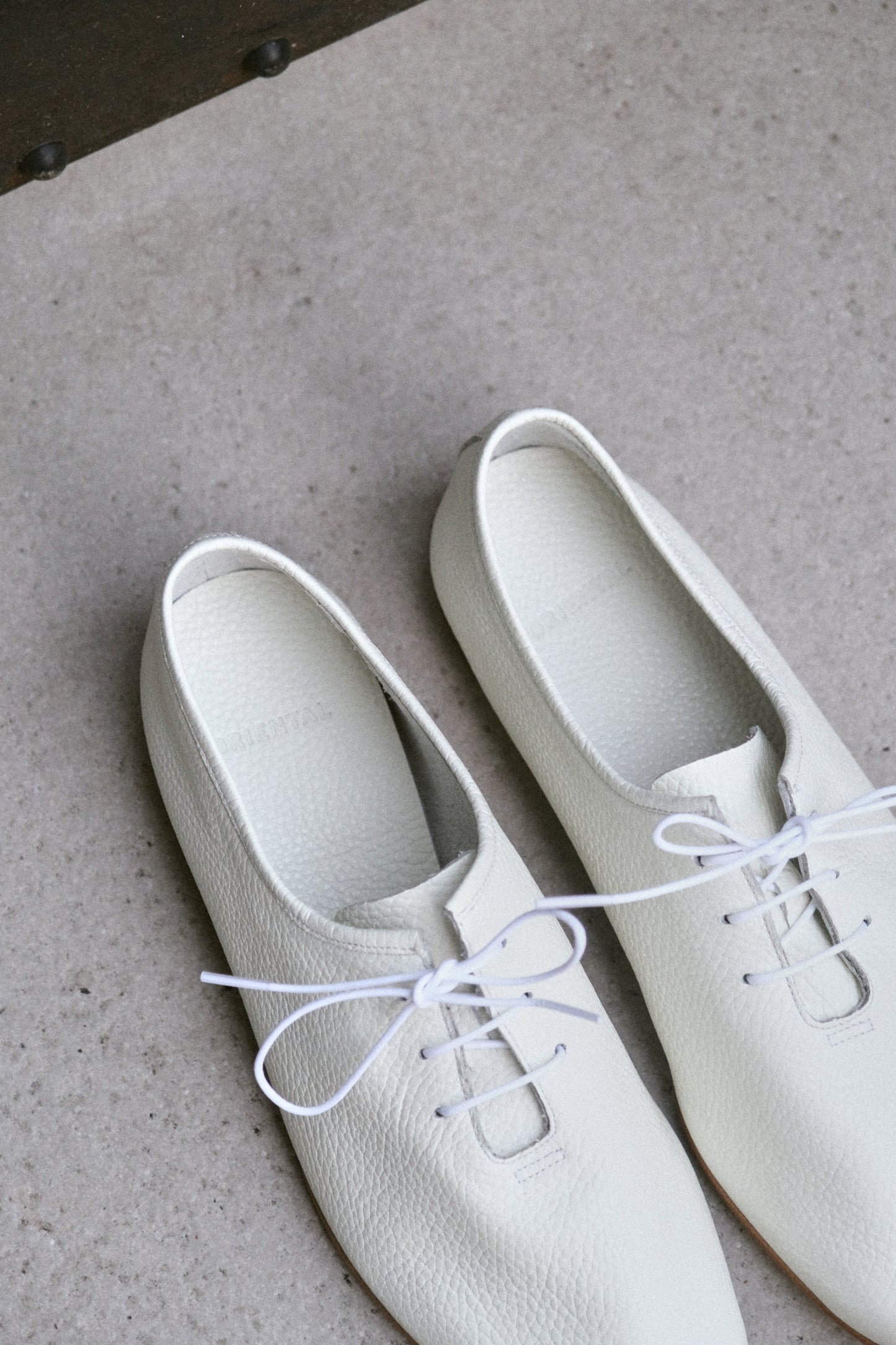 Oriental Shoemaker | Fred Wholecut Jazz Shoe Grain Calf White