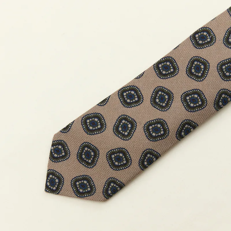 Holliday & Brown | Medallion Tie Beige 38376 B