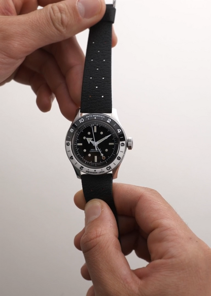 Serica | Ref. 8315-1 GMT Travel Chronometer Enamel Black